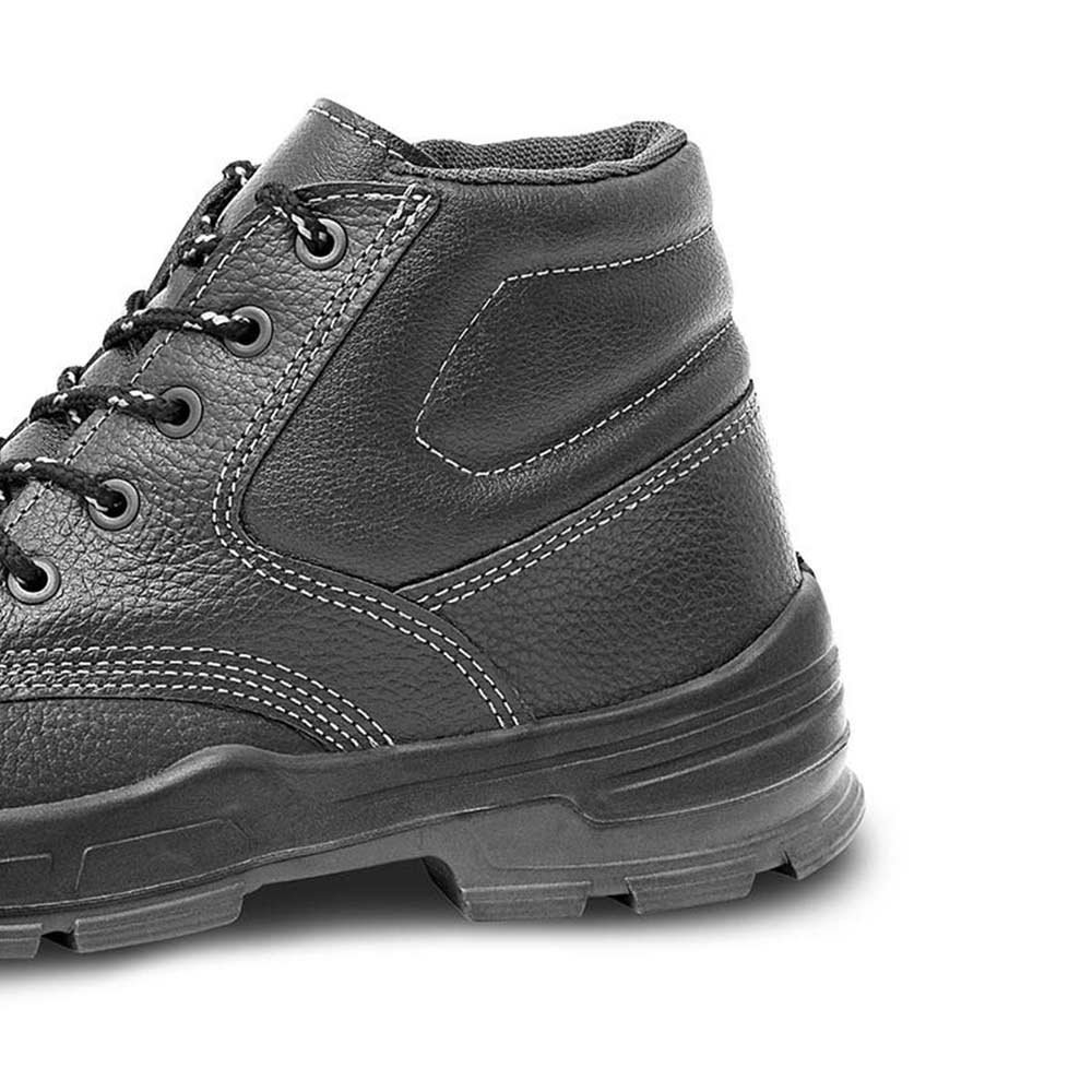 BOTA PT ELASTICO COURO BICO PU BIDEN. 40